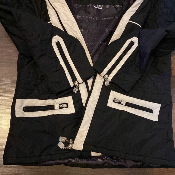 CHNEL  France Made Vintage Fur Collar Black White Jacket Size XL - Picture 12 of 15